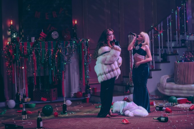 A Nonsense Christmas with Sabrina Carpenter. Chappell Roan and Sabrina Carpenter at the Sunset Gower Studios in Los Angeles, CA. Cr. Alfredo Flores/Netflix © 2024